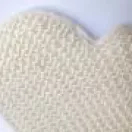 Masážna rukavica so sisalovou dlaňou